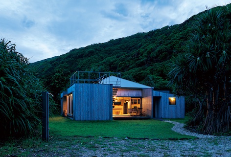 24年12月号〈宿泊施設の現在 vol.2〉 小さな宿泊施設&一棟貸しの宿