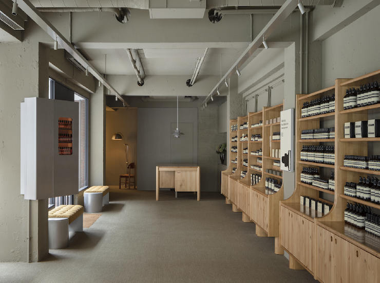 25年11月号　物販店のデザイン